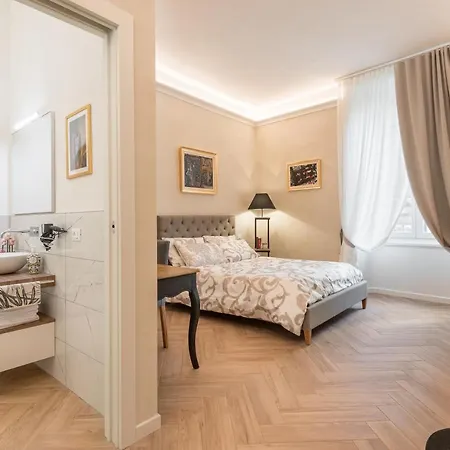Classic Chic - Citta Alta Apartment *